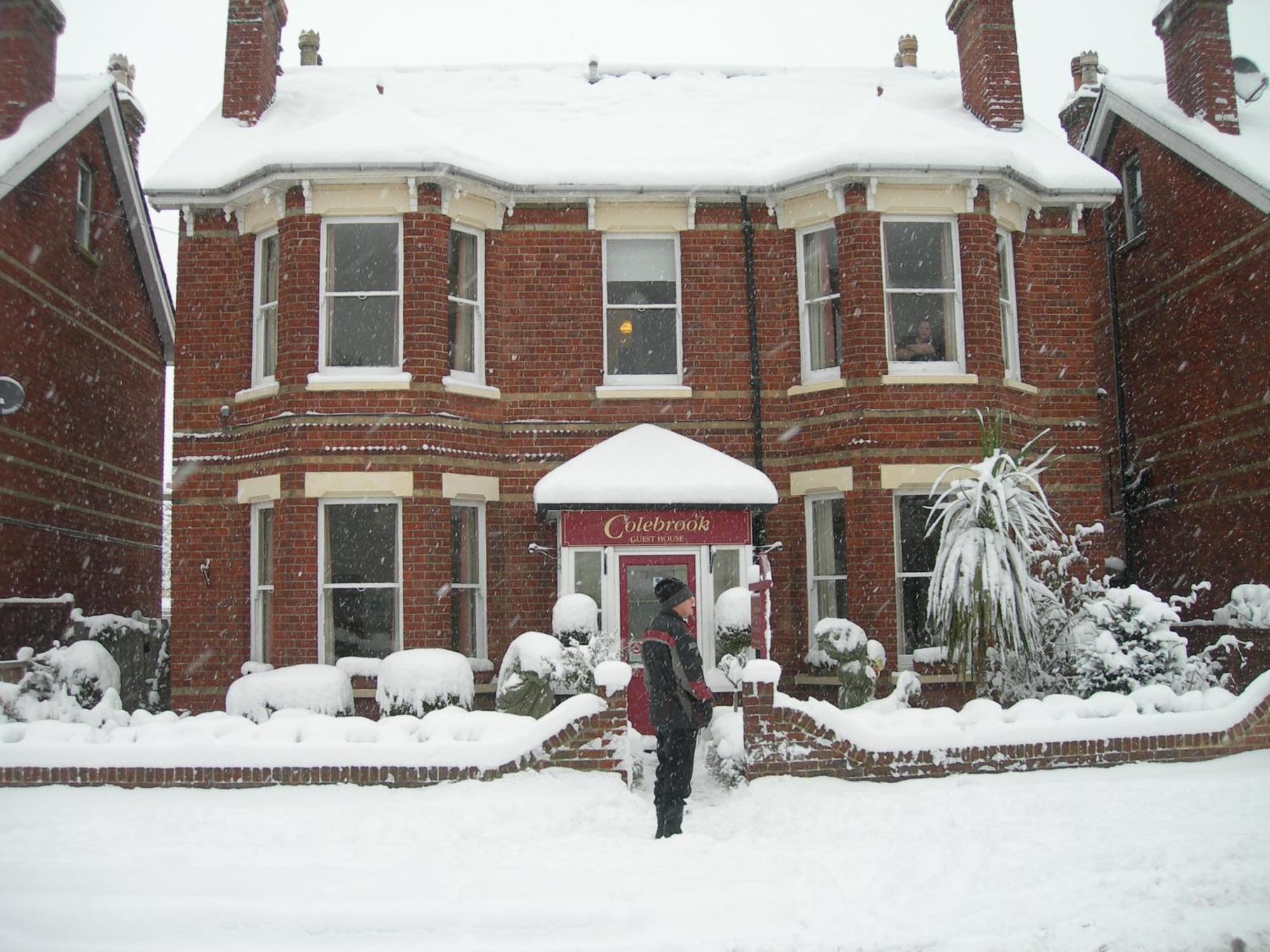 Colebrook Guest House Farnborough  Exterior photo